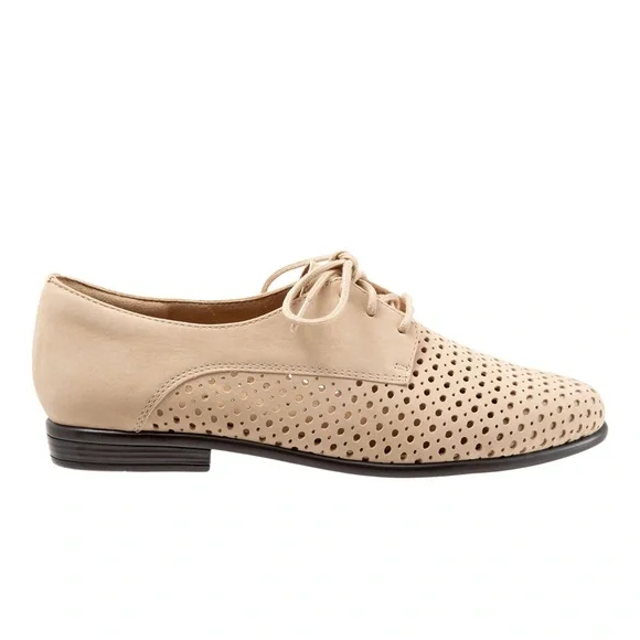 Trotters | NWB Lizzie Oxford Perforated Shoes - 10.5N - Picture 2 of 9